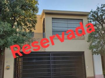 Casa · 180m² · 3 Recámaras · 2 Estacionamientos · Casa - Vivenza