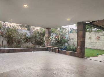Casa · 380m² · 3 Recámaras · 3 Estacionamientos · Casa en Venta Alameda Celaya