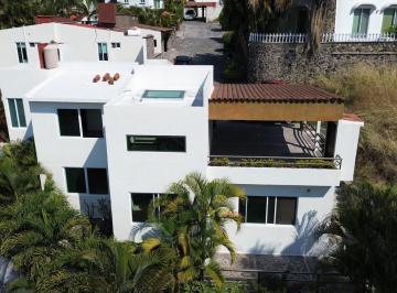 Casa · 286m² · 3 Recámaras · 2 Estacionamientos · Casa en Venta en Lomas de Cuernavaca
