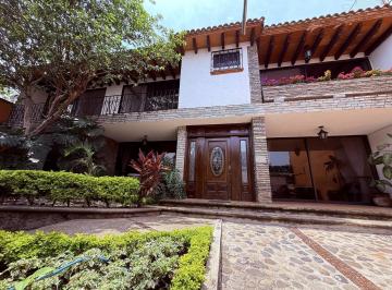 Casa · 224m² · 3 Recámaras · 2 Estacionamientos · Casa Amueblada en Renta en Cuernavaca, Centro