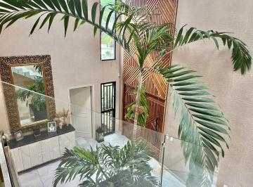 Casa · 938m² · 7 Recámaras · 7 Estacionamientos · Casa de Lujo en Playacar con Acceso Al Mar