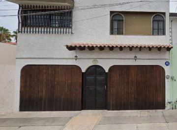 Casa de 4 habitaciones, León · Casa en Leon Guanajuato, con Patio, Cercade Hospita, Escuelas, Museos, Forum Cultural y Vias Rapidas