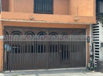 Casa · 121m² · 2 Recámaras · 1 Estacionamiento · Casa en Venta en Rivera de Linda Vista