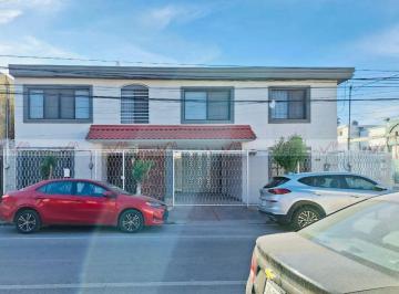 Casa · 198m² · 4 Recámaras · 1 Estacionamiento · Casa en Venta en Mitras Centro
