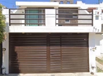 Casa de 3 habitaciones, León · Casa en Leon Guanajuato, Condado Plus, Cerca de Vias Rapidas, Parque, Plaza