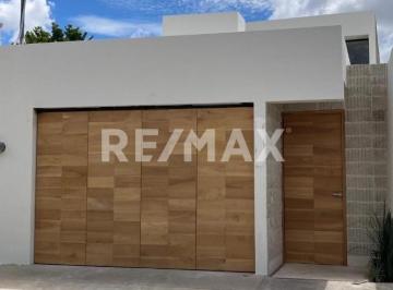 Casa · 206m² · 3 Recámaras · 1 Estacionamiento · Venta Casa 3 Recs, Alberca y Estacionamiento Zona García Ginerés, en Mérida Yuc. - (4)