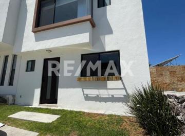 Casa en condominio · 105m² · 3 Recámaras · 2 Estacionamientos · Casa en Renta Zibatá - (4)