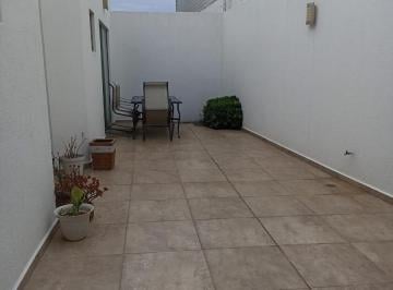 Casa · 212m² · 4 Recámaras · 2 Estacionamientos · Hermosa Casa de Una Sola Planta en Venta en Puntalba Uno