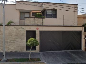 Casa de 4 habitaciones, Puebla · Casa en Puebla, con Patio Cerva de Plaza, Hospital, Parque, Escuelas y Vias Rapidas.