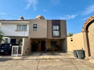 Casa de 3 habitaciones, Zapopan · Casa en Venta, Lomas Altas, Zapopan
