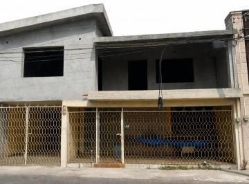 Casa · 290m² · 4 Recámaras · 1 Estacionamiento · Casa - El Roble