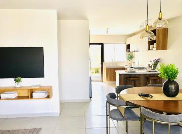 Casa · 138m² · 4 Recámaras · 2 Estacionamientos · Casa en El Mirador de 4 Recámaras, Una en Planta Baja
