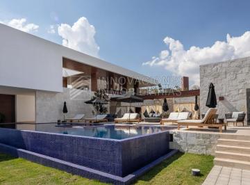 Casa · 267m² · 4 Recámaras · 2 Estacionamientos · Casa en Fraccionamiento Lomas de Angelópolis