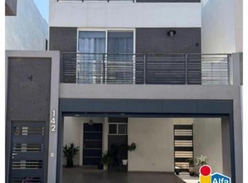 Casa en condominio · 230m² · 4 Recámaras · 2 Estacionamientos · Casa en Condominio en Renta en Privadas del Canada, General Escobedo, Nuevo León