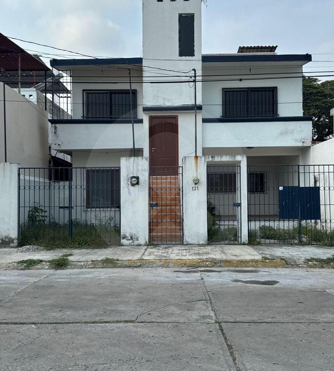 House for Sale: House for Sale in Santo Domingo Neighborhood