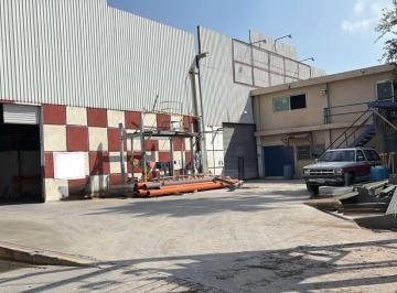 Bodega comercial · 2700m² · 10 Estacionamientos · Bodega en Renta 3200 m² Sobre Libramiento