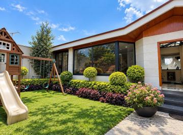 c1e4f97a4804454058390fceb3550b96d5c4409edcb6f6799b52eba59d50b5be · Casa en Venta Paseo de La Herradura