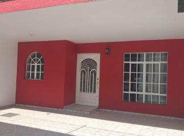Casa · 190m² · 3 Recámaras · 2 Estacionamientos · Casa en Renta, en Fracc. Revolucion, Tlaquepaque, Jalisco.