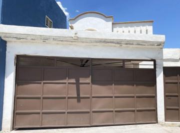 Casa de 3 habitaciones, Saltillo · Casa en Venta Al Poniente en Portal del Pedregal