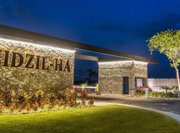 1 · Casa en Venta en Privada de Lujo en Dzidzilche