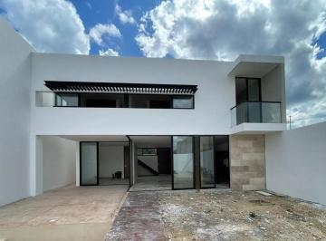 1 · Casa en Venta en Privada Aire Puro, Merida