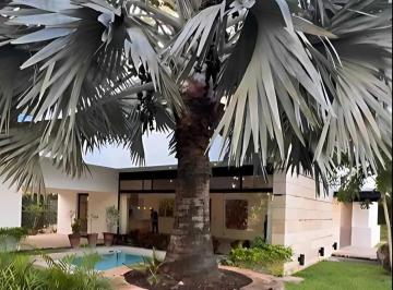 1 · Preciosa Casa en Venta, Country Club, Yucatan