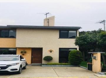 Casa de 4 habitaciones, Tlalpan · Venta de Casa en La Colonia Exhacienda de Coapa en Tlalpan