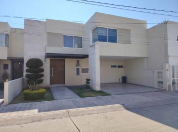 Casa en condominio de 3 habitaciones, León · Casa en Venta Portones del Campestre.