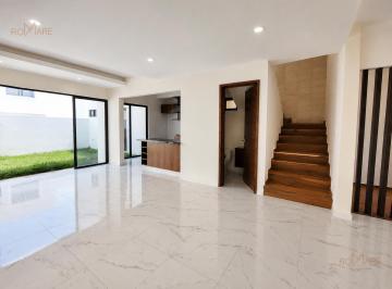 Casa · 200m² · 3 Recámaras · 2 Estacionamientos · Casa 3 Recámaras y Jardín | Lomas de La Rioja
