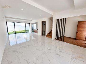 Casa · 200m² · 3 Recámaras · 2 Estacionamientos · Casa 3 Recámaras y Jardín | Lomas de La Rioja
