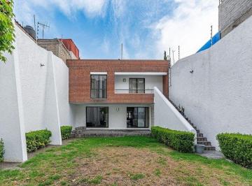 Casa de 3 habitaciones, Coyoacán · Casa con Uso de Suelo en San Francisco Culhuacán Barrio de Santa Ana, Coyoacán