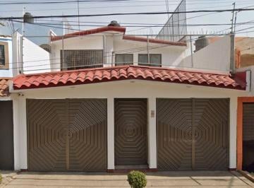 Casa de 3 habitaciones, Nezahualcóyotl · Bonita Casa en Una Exelente Ubicacion Cerca de Escuelas Parques Hospitales y Centros Comerciales