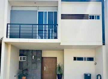Casa de 3 habitaciones, Tlajomulco de Zúñiga · Casa Renta $16,900 Bellaterra Fronda Incluye Mantenimiento