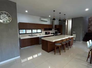 1 · Casa en Venta en Yucatán Country Club, Mérida, Yucatán