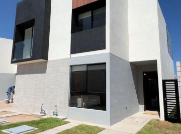 Casa · 3 Recámaras · 1 Estacionamiento · Casa