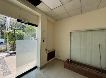 Local comercial , Guadalajara · Local Comercial Frente a Centro Magno en Plaza Los Arcos Guadalajara Jalisco de 133 m²