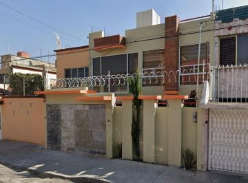 Casa de 3 habitaciones, Venustiano Carranza · Venta de Casa en Jardin Balbuena