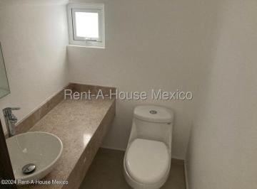 Casa · 134m² · 3 Recámaras · 2 Estacionamientos · Zibatá Casa de 3 Recamaras en Renta Rah2178