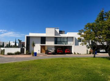 Casa de 4 habitaciones, San Luis Potosí · Residencia de Lujo en Club de Golf La Loma