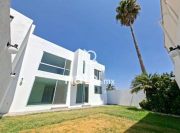 Casa de 3 habitaciones, San Andrés Cholula · Casa en Venta de 271 m² de Construcción, con 3 Recámaras y Jardín, en Lomas de Angelópolis 1