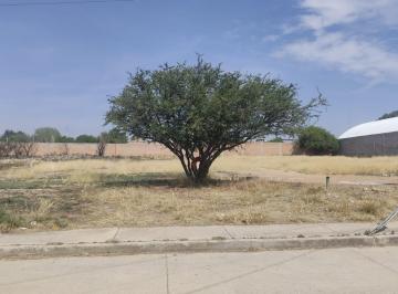 Terreno / Lote · 2500m² · Terreno en Venta en Julio Cadena | Esquina con Arroyo del Calvario