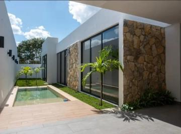 1 · En Venta Casa de Una Planta con Alberca Al Norte de Mérida
