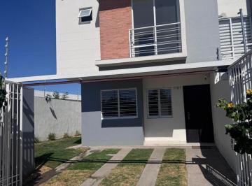 Casa · 123m² · 3 Recámaras · "Dimensiones Extraordinarias: La Residencia Más Amplia en Paseo de Los Parques"