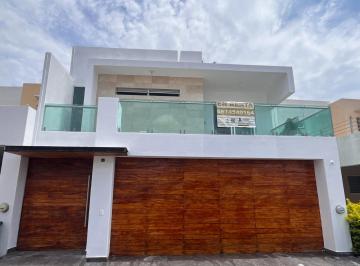 Casa · 2 Recámaras · 2 Estacionamientos · Casa en Renta en Privada Carpatos Valle Alto A1