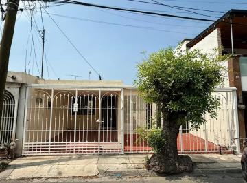1 · Casa en Venta en Mitras Norte, Monterrey