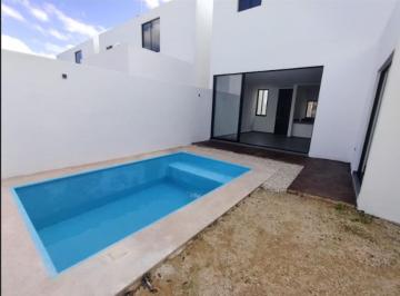 1 · Se Vende Casa en Privada Al Norte de Merida, Cerca de La Playa