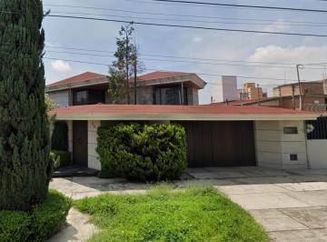 Casa de 6 habitaciones, Naucalpan de Juárez · Casa en Venta en Col. Cdad Satelite, Calle Antonio Caso, Naucalpan, Edomex