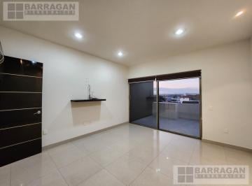 Casa · 400m² · 3 Recámaras · 2 Estacionamientos · Casa en Renta en El Campanario