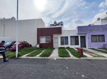 Casa · 53m² · 2 Recámaras · 2 Estacionamientos · Casa en Renta