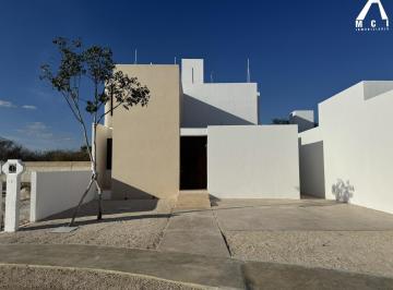 Casa en condominio · 161m² · 3 Recámaras · 2 Estacionamientos · Casa en Condominio en Cholul